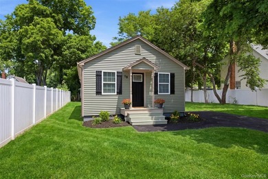 Move right into this refurbished and updated 2 Bedroom Ranch - photo 1