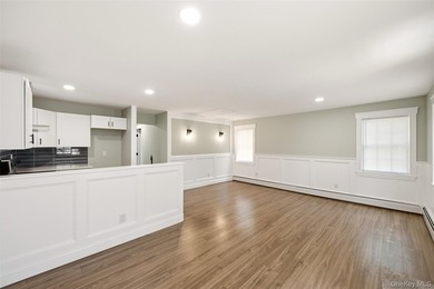 Move right into this refurbished and updated 2 Bedroom Ranch - photo 7