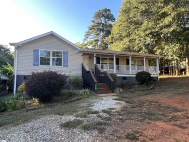 Lake Hartwell Townhome/Townhouse Sale Pending in Townville South Carolina