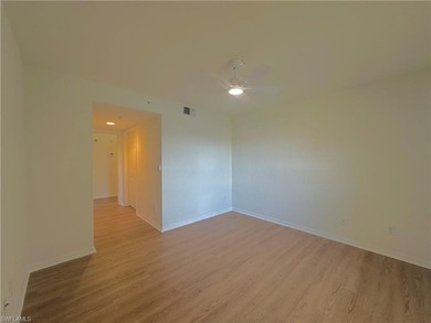 1 CAR GARAGE INCLUDED! updated 3rd-floor condo in the highly - photo 8
