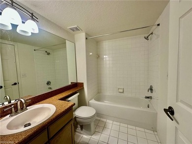 1 CAR GARAGE INCLUDED! updated 3rd-floor condo in the highly - photo 9