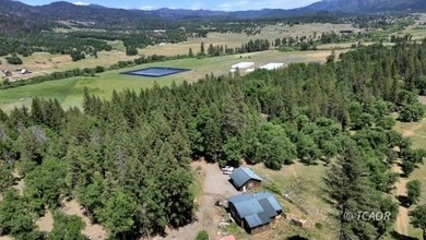 (private lake, pond, creek) Home For Sale in Hayfork California