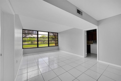 Investment opportunity or the perfect place to call home! Rarely - photo 18