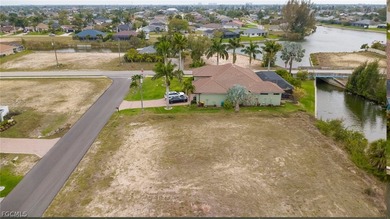 Build your dream home on this beautiful cleared freshwater canal - photo 8