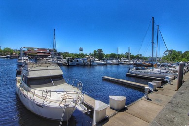 You will love this beautiful top floor end unit offering 2 - photo 31