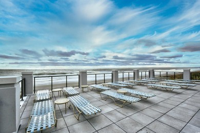 You will love this beautiful top floor end unit offering 2 - photo 35