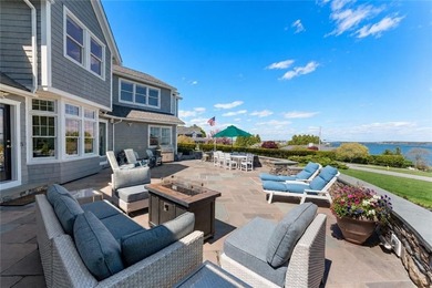 Perched high above the coastline in the prestigious Anawan - photo 1