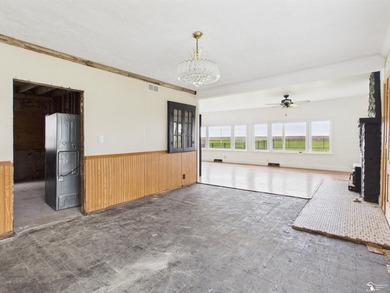 Wake up to breathtaking Lake Erie views every day in this - photo 5