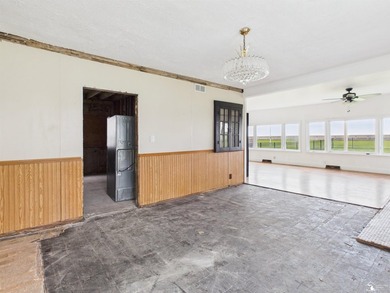 Wake up to breathtaking Lake Erie views every day in this - photo 8