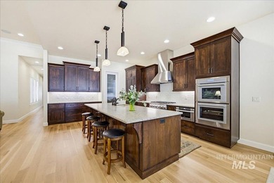 Experience the pinnacle of Idaho luxury in the prestigious Club - photo 18
