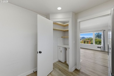 OWNER WILL SHORT TERM CARRY. Stunningly Remodeled Home with - photo 18