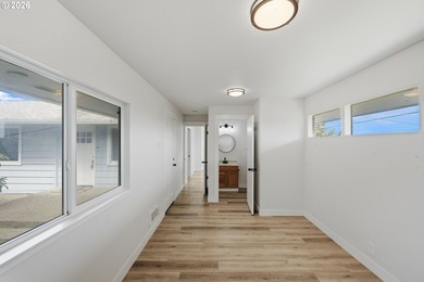 OWNER WILL SHORT TERM CARRY. Stunningly Remodeled Home with - photo 20