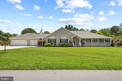 Welcome to 1 Eagle Way, a distinguished residence situated on a - photo 1