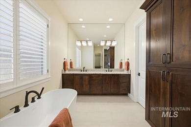 Experience the pinnacle of Idaho luxury in the prestigious Club - photo 27