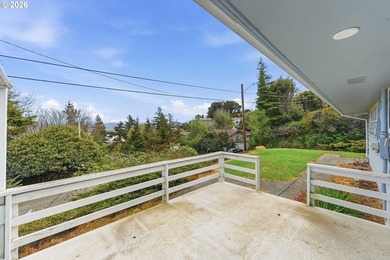 OWNER WILL SHORT TERM CARRY. Stunningly Remodeled Home with - photo 31