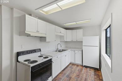 OWNER WILL SHORT TERM CARRY. Stunningly Remodeled Home with - photo 35