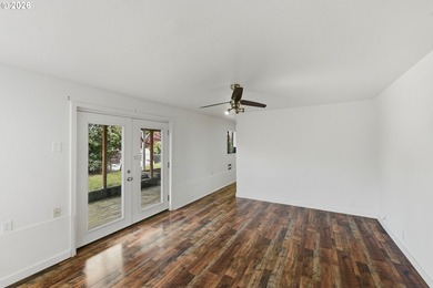 OWNER WILL SHORT TERM CARRY. Stunningly Remodeled Home with - photo 36