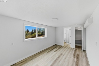 OWNER WILL SHORT TERM CARRY. Stunningly Remodeled Home with - photo 39