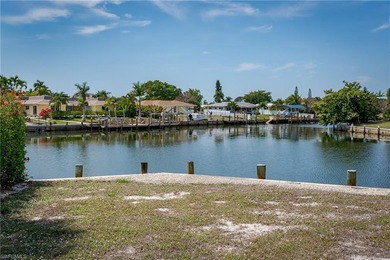 Paradise Priced Perfectly! This three-bedroom, two-bath property - photo 10
