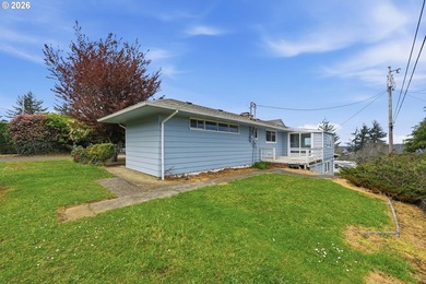 OWNER WILL SHORT TERM CARRY. Stunningly Remodeled Home with - photo 45