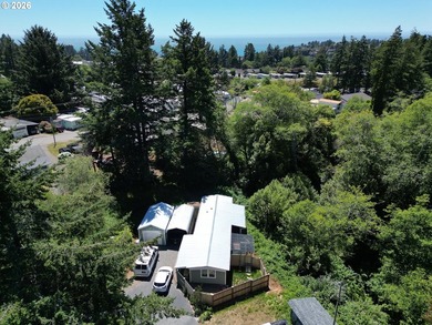 Beautifully remodeled, clean and move in ready! This charming 2 - photo 3