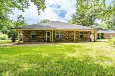 (private lake, pond, creek) Home For Sale in Winona Texas