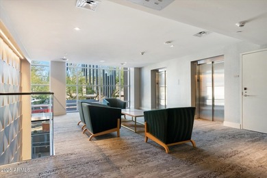 Located in Paradise Valley, freshly remodeled and newly - photo 13