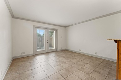 UNIT 128 - BEAUTIFUL FIRST FLOOR UNIT. DOWNTOWN LIVING AT ITS - photo 2