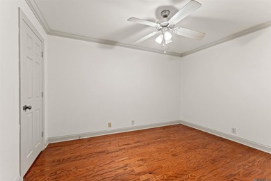 UNIT 128 - BEAUTIFUL FIRST FLOOR UNIT. DOWNTOWN LIVING AT ITS - photo 7