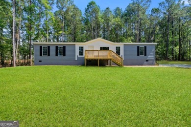 Lake Home For Sale in Eatonton, Georgia