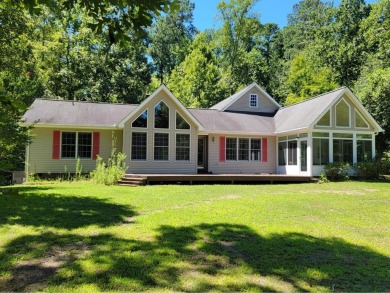 Chesapeake Bay - Piankatank River Home For Sale in Gloucester Virginia
