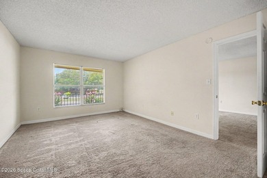 Enjoy an unbeatable location with easy access to spectacular - photo 12