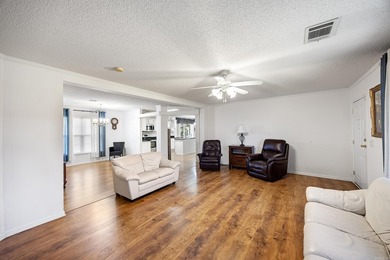 Discover the perfect blend of privacy, land, and convenience - photo 5