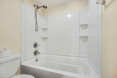 Enjoy an unbeatable location with easy access to spectacular - photo 17