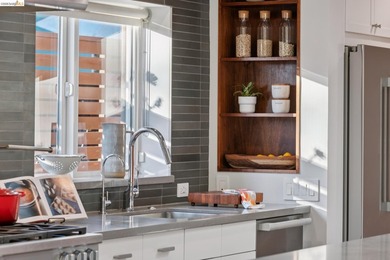 Don't miss this rare and sophisticated Mid-Century Modern - photo 18