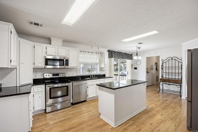 Discover the perfect blend of privacy, land, and convenience - photo 8