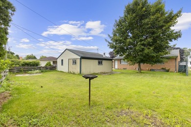 Beautifully updated brick ranch on Sheboygan's south side! This - photo 18