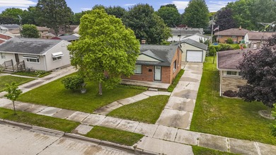 Beautifully updated brick ranch on Sheboygan's south side! This - photo 19