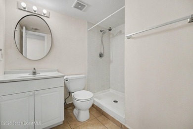 Enjoy an unbeatable location with easy access to spectacular - photo 20