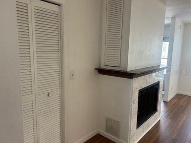 This centrally located townhome has been refreshed for modern - photo 6