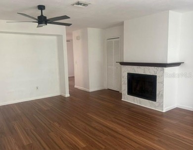 This centrally located townhome has been refreshed for modern - photo 7