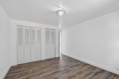 Spacious, Open and Newly Renovated 3BR /2BA home w/ contemporary - photo 37
