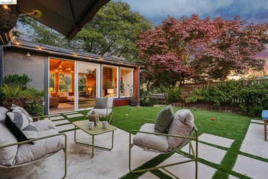 Don't miss this rare and sophisticated Mid-Century Modern - photo 49