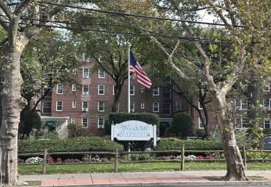 Welcome to this Truly, Lovely, One-Bedroom on Desirable