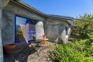 Nestled in the heart of Paradise Valley, this charming listing - photo 1