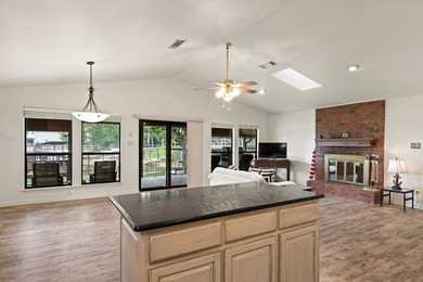 Tucked away in the desirable community of Villa Cove on Cedar - photo 9