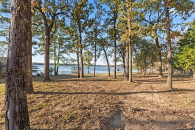 Cozy lake cottage on 3.4 acres with nearly 200 ft of waterfront - photo 1