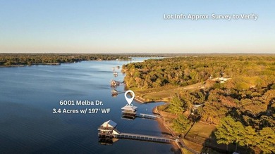 Cozy lake cottage on 3.4 acres with nearly 200 ft of waterfront - photo 2