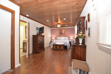 WELCOME TO THIS LOVINGLY MAINTAINED HOME! AN ABSOLUTELY CHARMING - photo 22