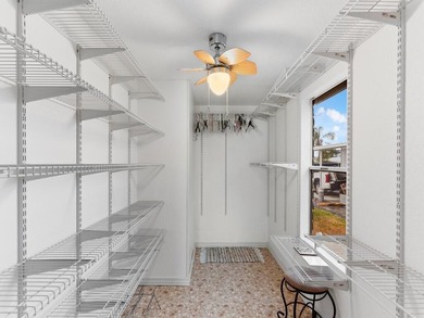 Welcome to this charming 2-bedroom, 1.5-bathroom manufactured - photo 11